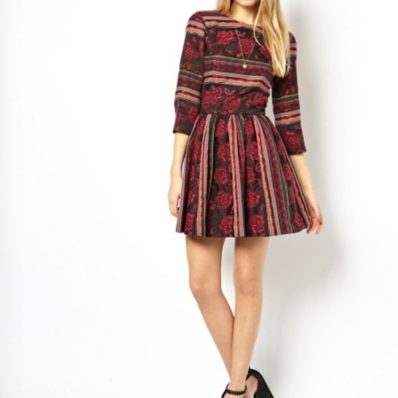 ASOS skater dress. Sold out everywhere. Super cute - Picture 3 of 4