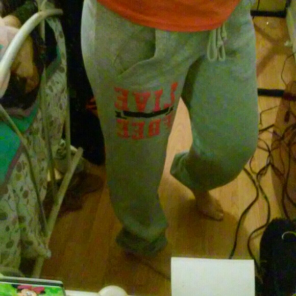Grey sweatpants - Picture 2 of 2