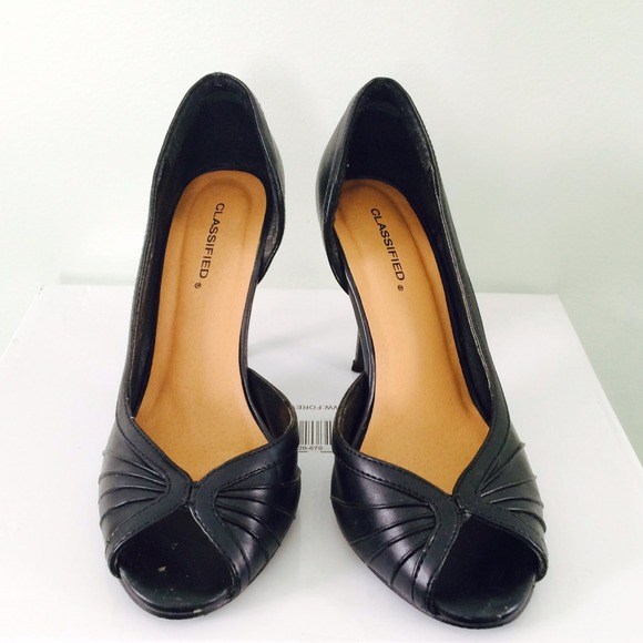 Pumps - Picture 2 of 3
