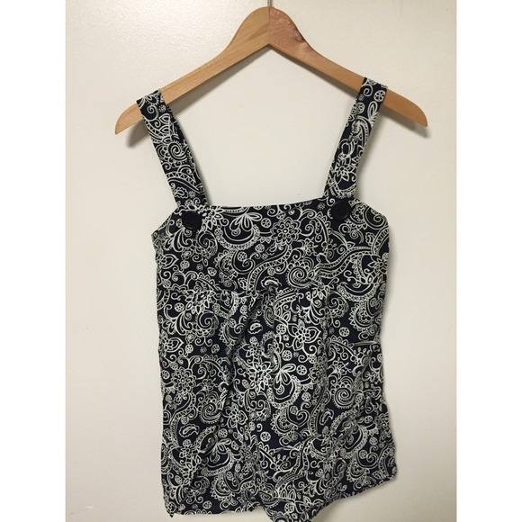 Black and white design shirt