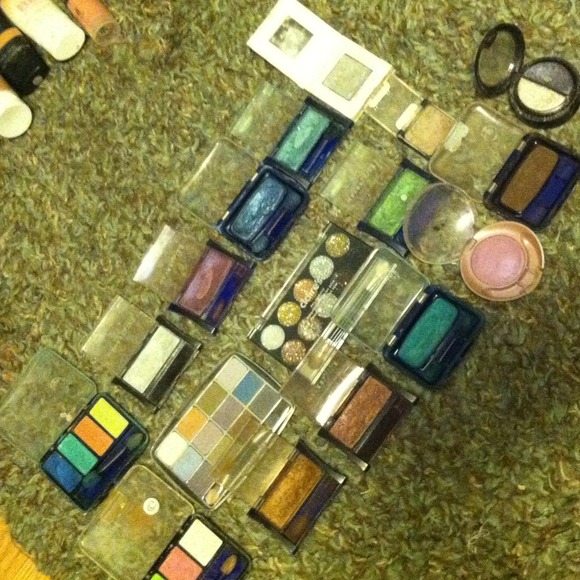 Lot of eyeshadows!