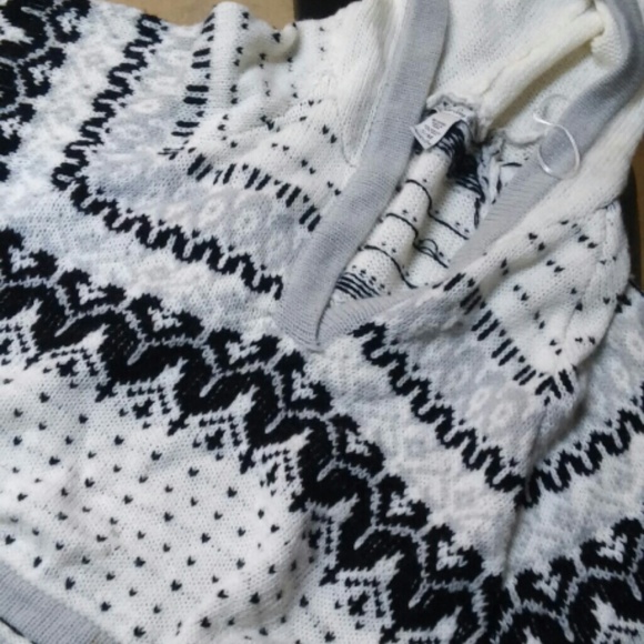 American Rag pancho! - Picture 2 of 3