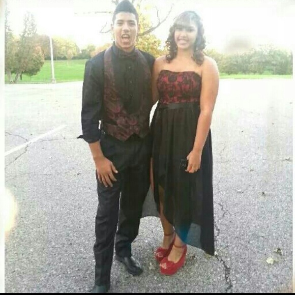 Prom dress - Picture 1 of 1