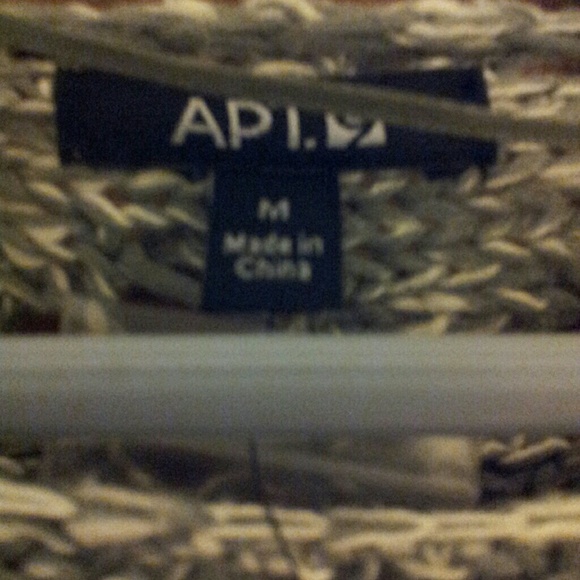 Sweater - Picture 2 of 3