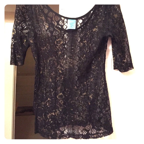 Lace black top with gold throughout - Picture 1 of 2