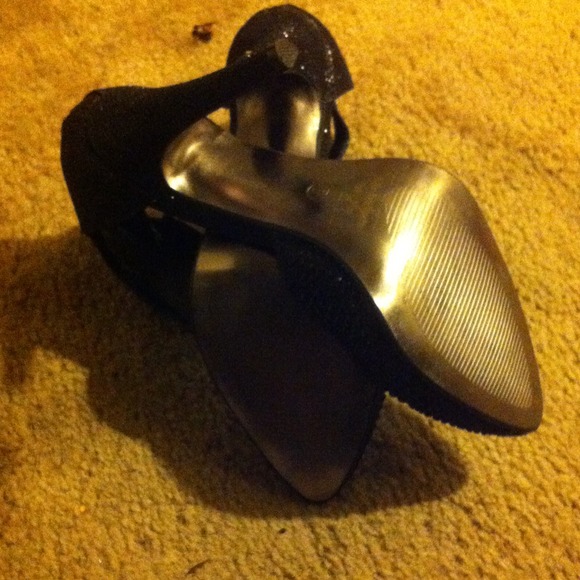 Hells - Picture 3 of 4