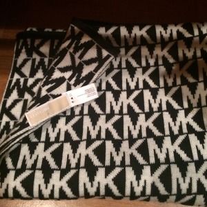 Michael Kors scarf