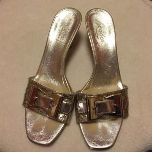 Gucci gold GG logo slip on