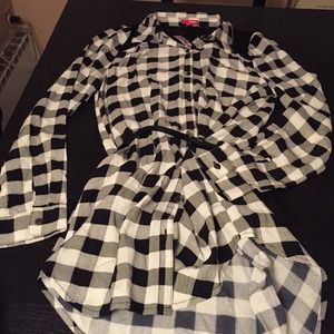 Black & white checkered shirt with belt lace back