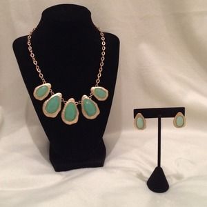 A cute statement necklace with matching earrings!