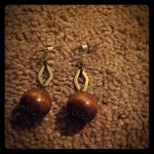 Gold and brown earrings