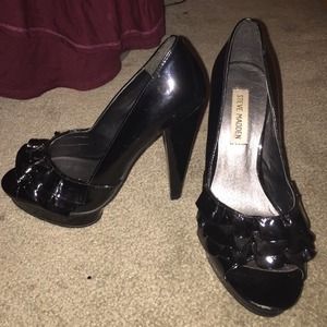 Steve Madden Black heels