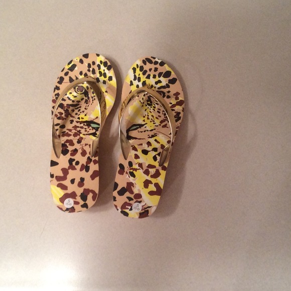 Leopard Sandals !