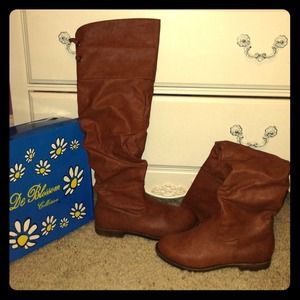 Over the Knee boots in Cognac