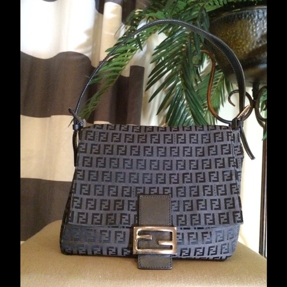 Authentic FENDI Mama Baguette (Brown)