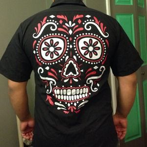 Hasta la Muerte Men's button down shirt size L