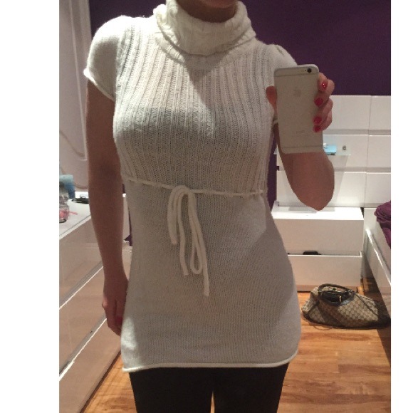 Turtle neck cream long sweater top short sleeve