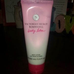 Victoria Secret Bombshell lotion