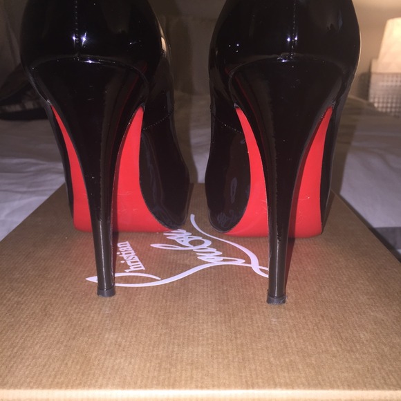 ❌SOLD!!❌CHRISTIAN LOUBOUTIN ROLANDOS SIZE 37.5 - Picture 2 of 4