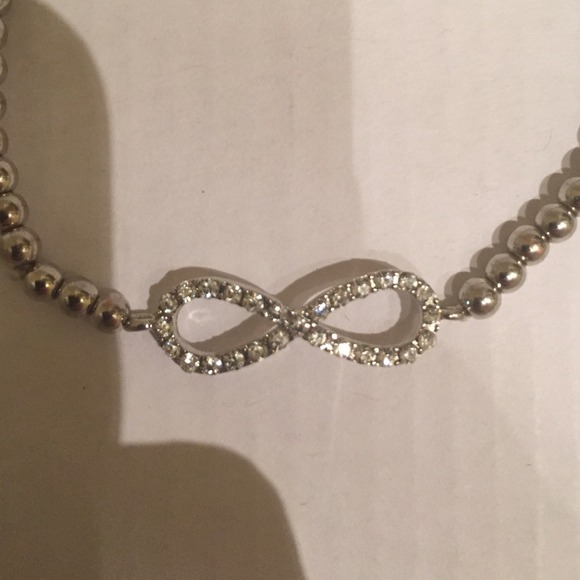 Gorgeous Beaded Infinity Crystal Bracelet - Picture 2 of 2