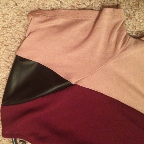 Top - Picture 3 of 4