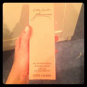 Estée Lauder Pleasures unopened box perfume