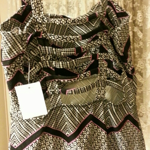 Dress - Picture 4 of 4