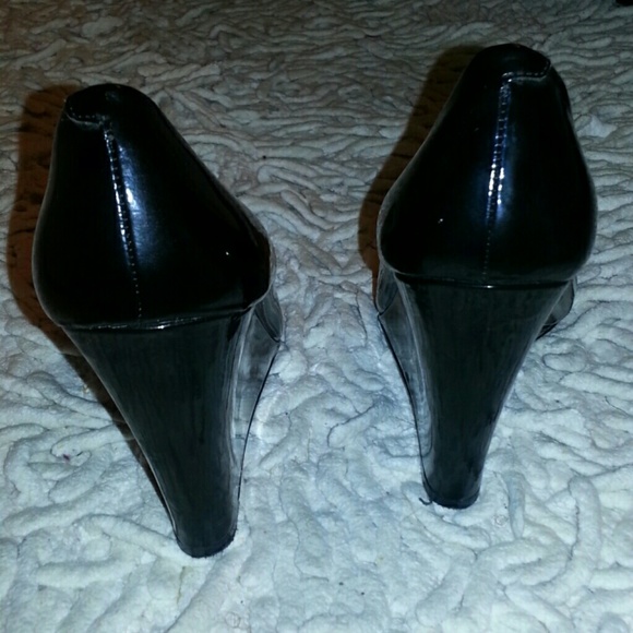 Black wedges  ☆☆☆☆FIRST TIME HOST PICK☆☆☆☆☆ - Picture 3 of 4