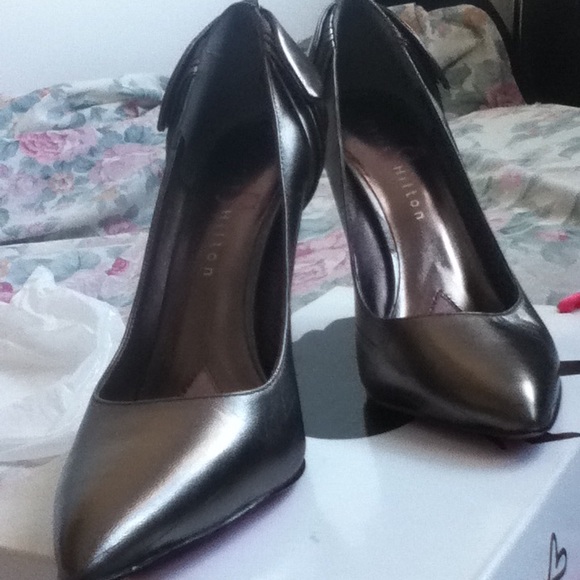 Paris Hilton Heels (SIlver Gunment)