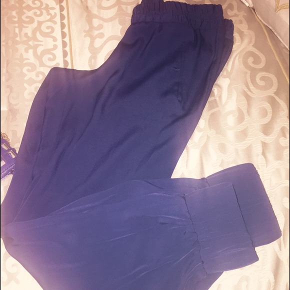 'Drawstring Joggers - Picture 3 of 4
