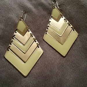 Beautiful lime green and gold earings!