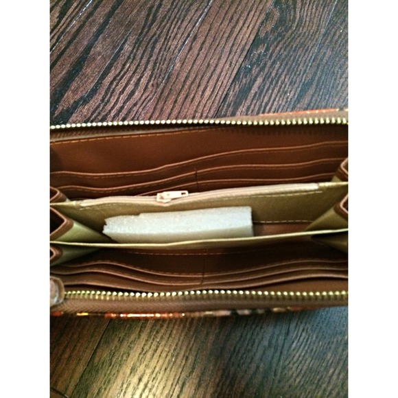 Michael Kors Orange Snake Skin Wallet - Picture 2 of 2