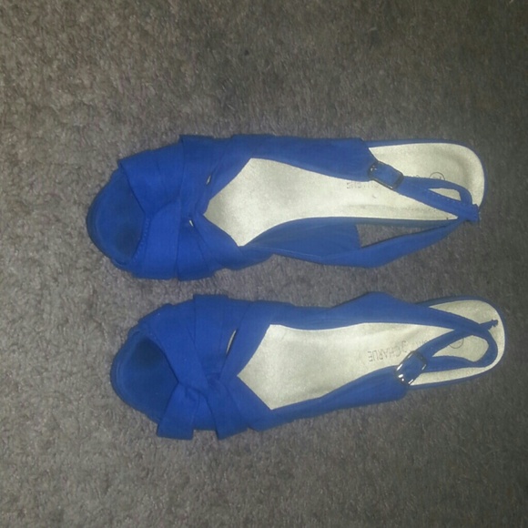 Navy blue high heels - Picture 1 of 3