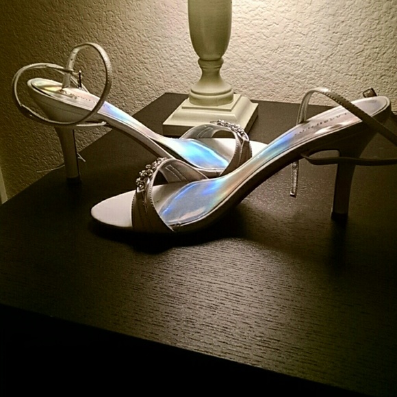 White sandals - Picture 2 of 2