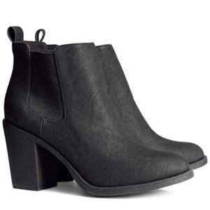 H&M black Chelsea boots