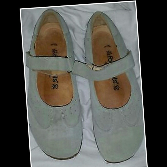 SOLD Footprints by Birkenstock size 11