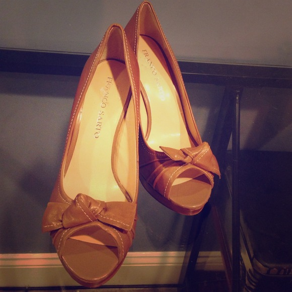 Open toe Franco Sarto shoes 👠