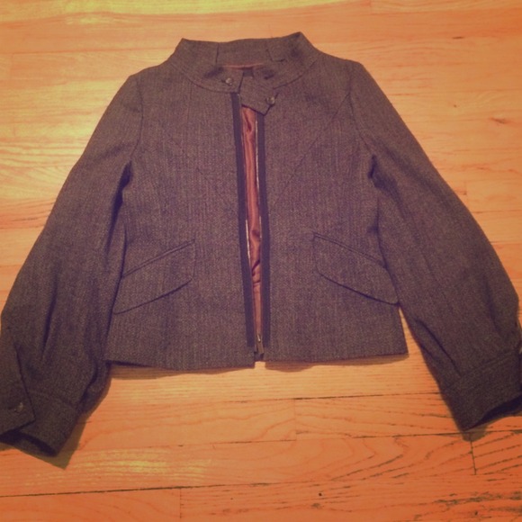 ✨BCBG MaxAzaria✨ Full sleeve, tweed jacket