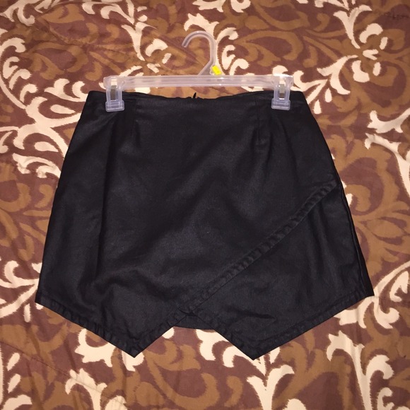Skort.