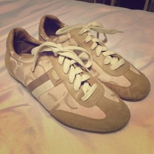 Coach Beige Kinlsey Sneaker Size 9