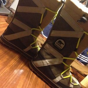 Sorel Glacy Explorer boots.