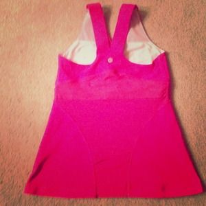 Lululemon mesh back pink top with iphone pocket 4