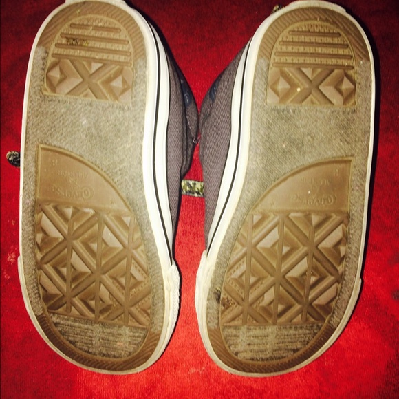 Used Converse - Picture 2 of 2