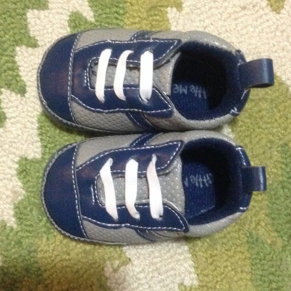 Infant sneakers