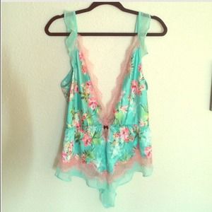 NWT Victoria Secret "tropical Paradise" teddy