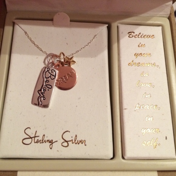 Straight From the Heart Necklace - Picture 1 of 3