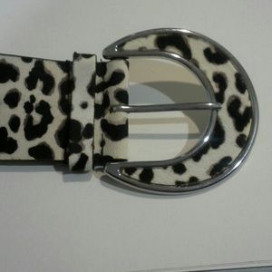 White House Black Market belt