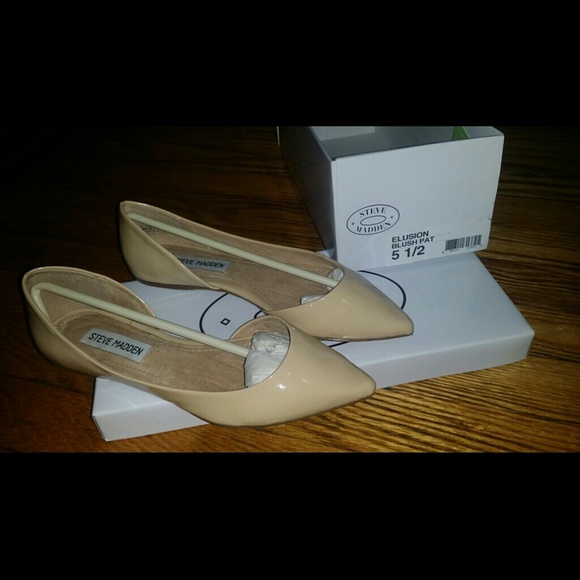 Steve Madden Nude Pointy Flats
