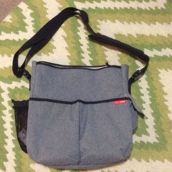 Skip hop diaper bag ( bundled w/2 pacifier clips)