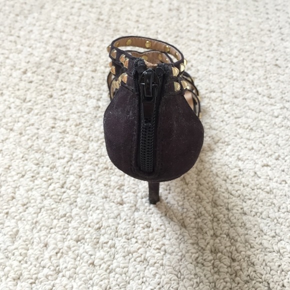 STUDDED FOREVER 21 HEELS Size 6 - Picture 3 of 4